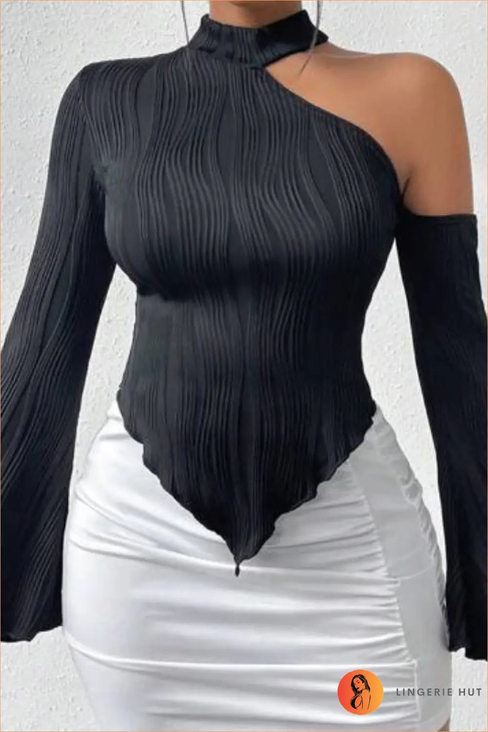 Asymmetrical Cutout Top - Effortless Evening Glamour - s / Black - Casual • Clothing • Date Night • Everyday - Lingerie