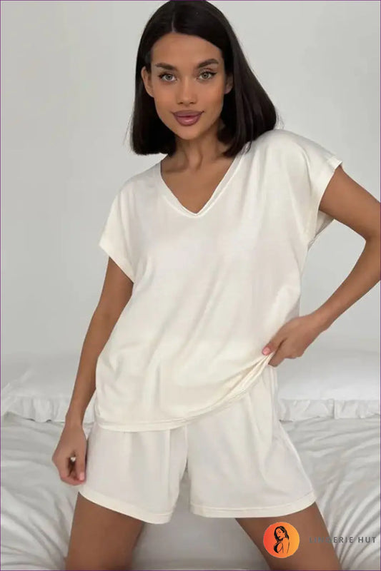 Knit Pyjama Set with V-neck - Effortless Sunday Comfort - Lingerie Hut - Casual • Everyday • Header-fixed • Loungewear