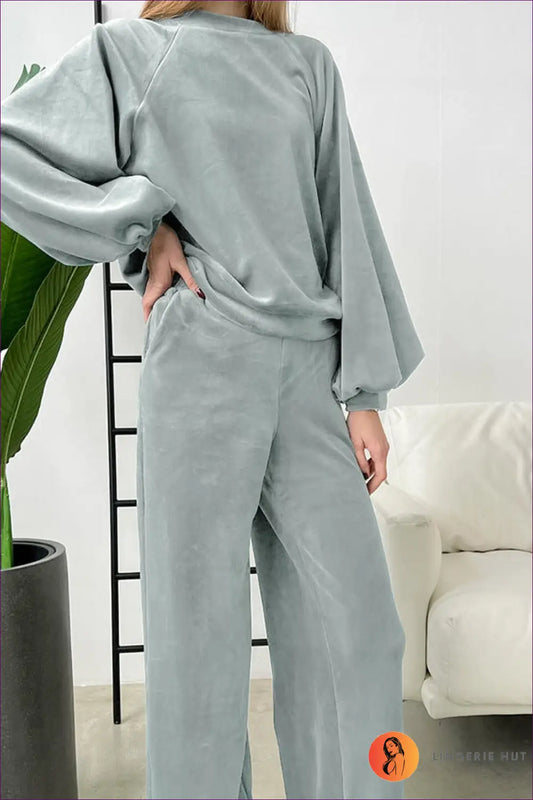 Loungewear Set with Oversized Top - Off-duty Comfort - Lingerie Hut - All Season • Autumn • Casual • Cotton • Everyday