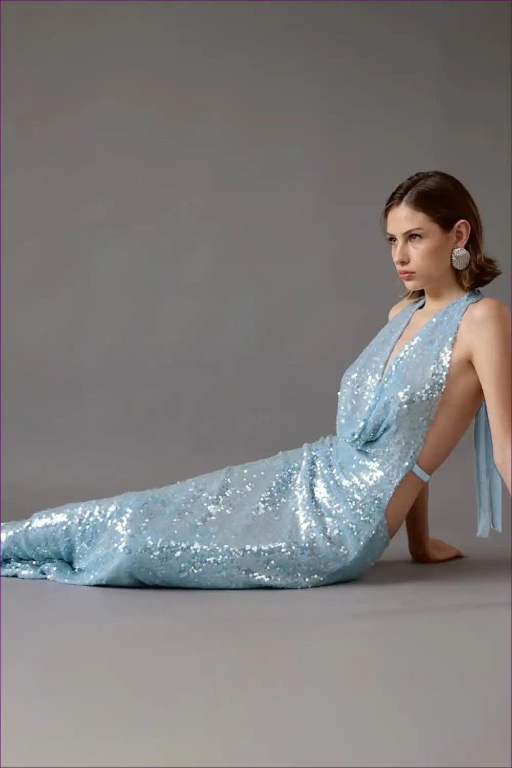 Maxi Dress with Halter Neckline - Poolside Glamour for Backless, Dress, Evening Wear, Formal