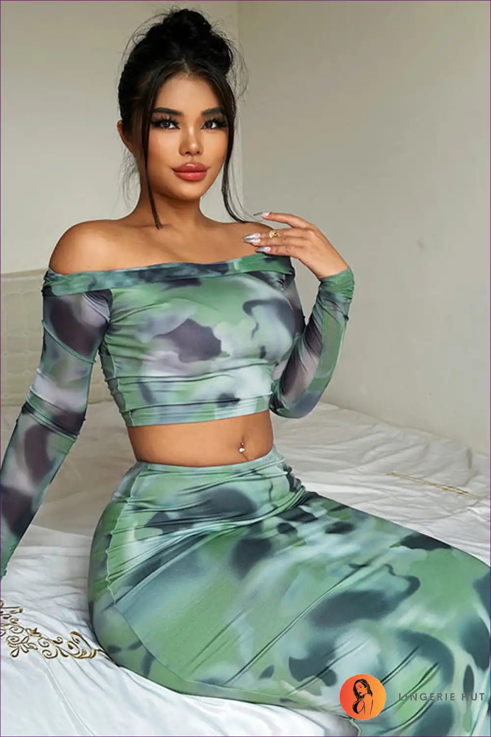 Unleash Your Sexiness In This Slim-fit, Off-shoulder Co-ord Set! Flaunt Figure, Exude Confidence, And Embrace