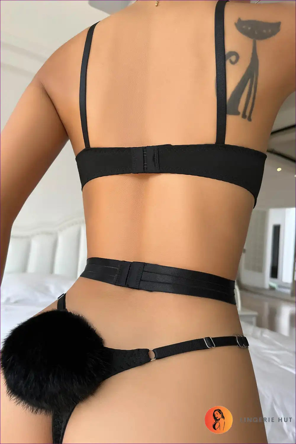 Ignite Passion With The Strappy Cross Hollow Five-piece Bra Set. a Masterpiece Of Design Cut-outs And 3d