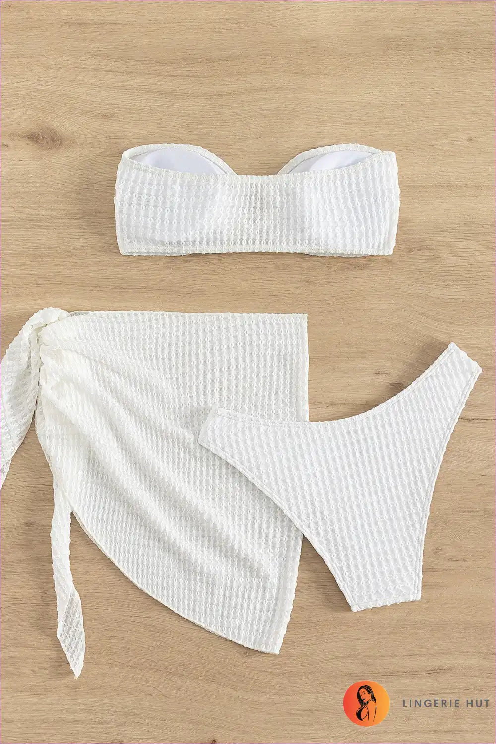 🌞👙 Hit The Beach In Style With Our Sun-kissed Boho Bikini! Strapless, Textured, And Oh-so-chic, It’s Perfect