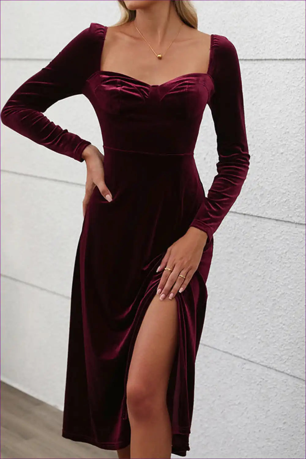 Velvet Midi Dress with Square Neck - Evening Glamour