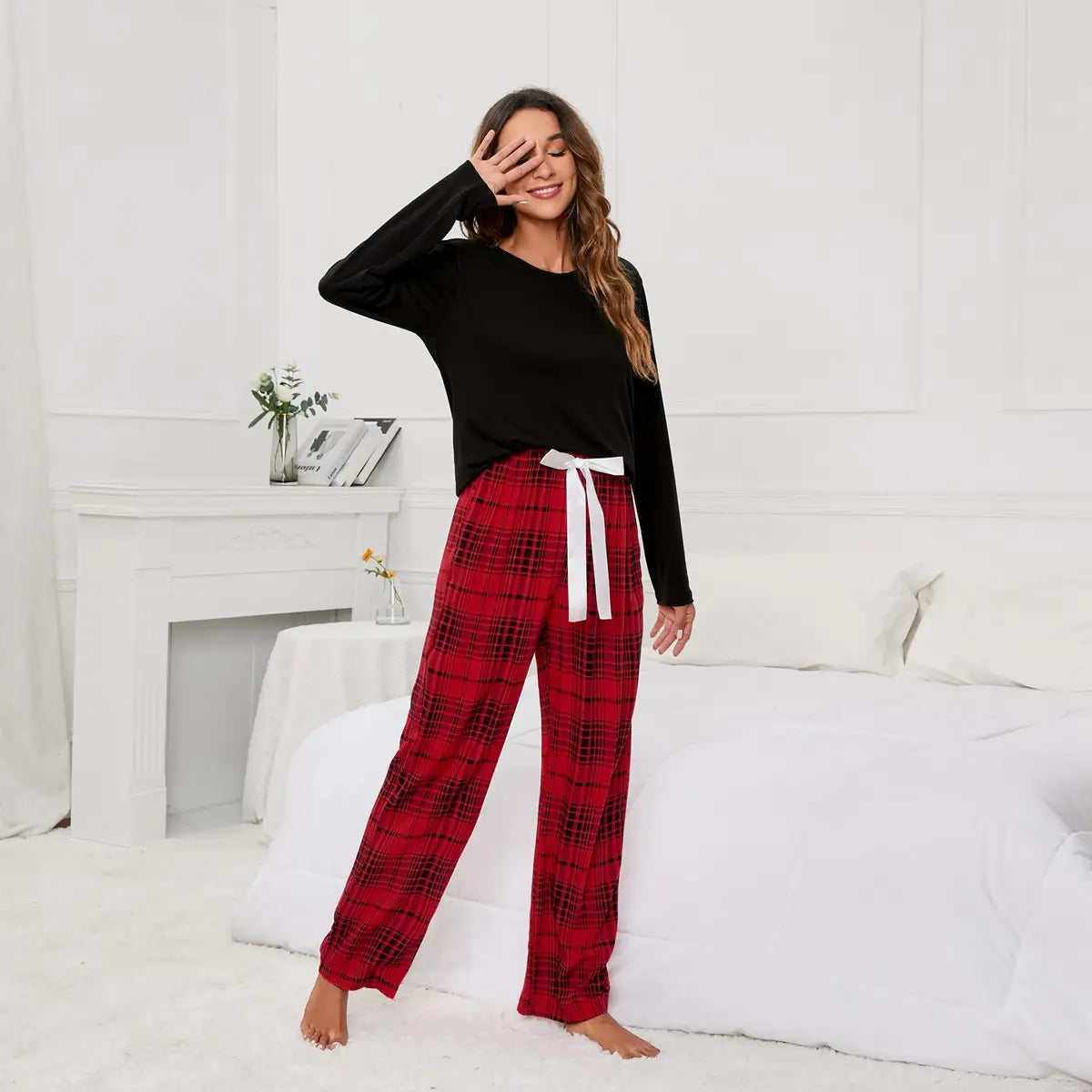 Solid-colour Round-neck Pyjama Set - Lounge In Plaid Elegance