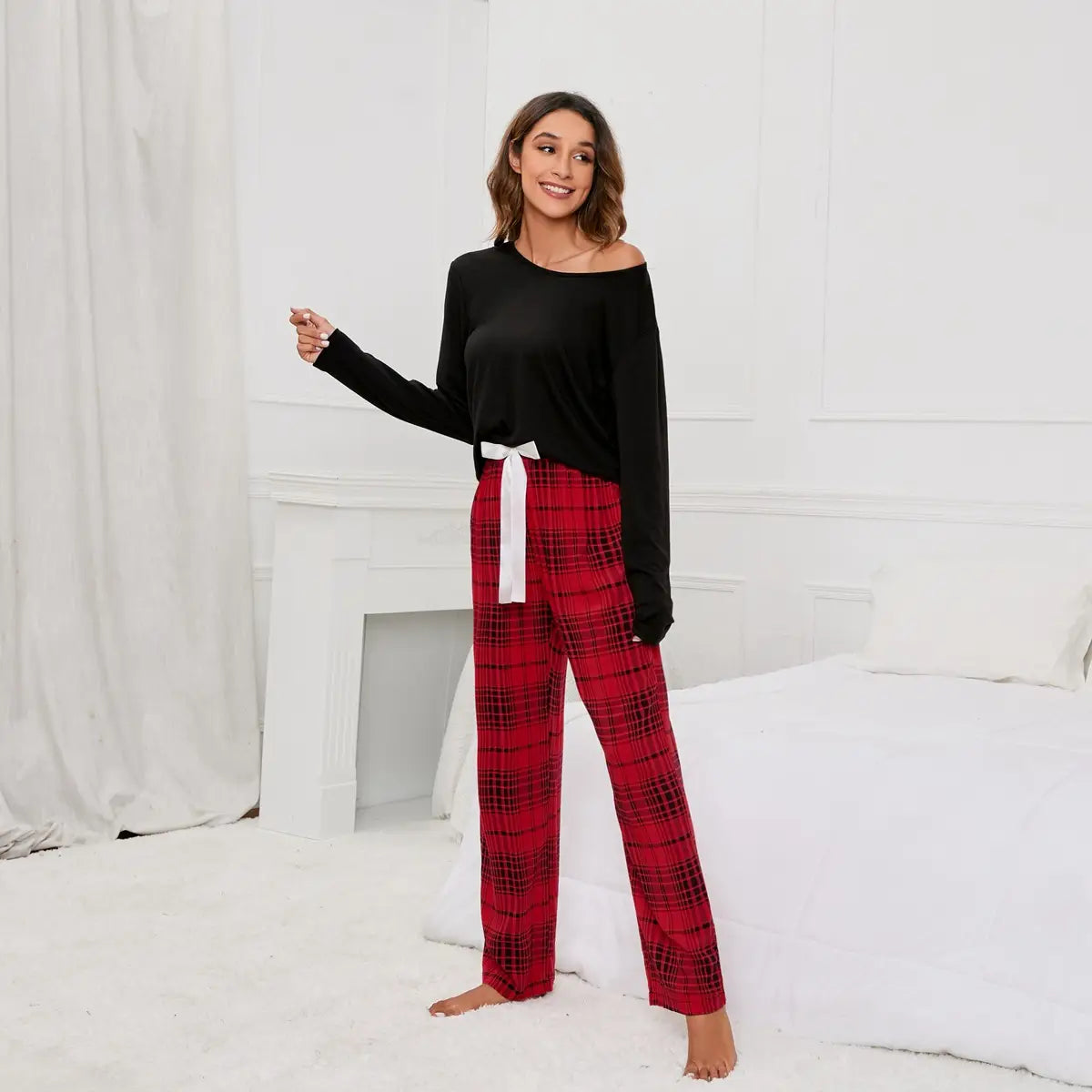 Solid-colour Round-neck Pyjama Set - Lounge In Plaid Elegance