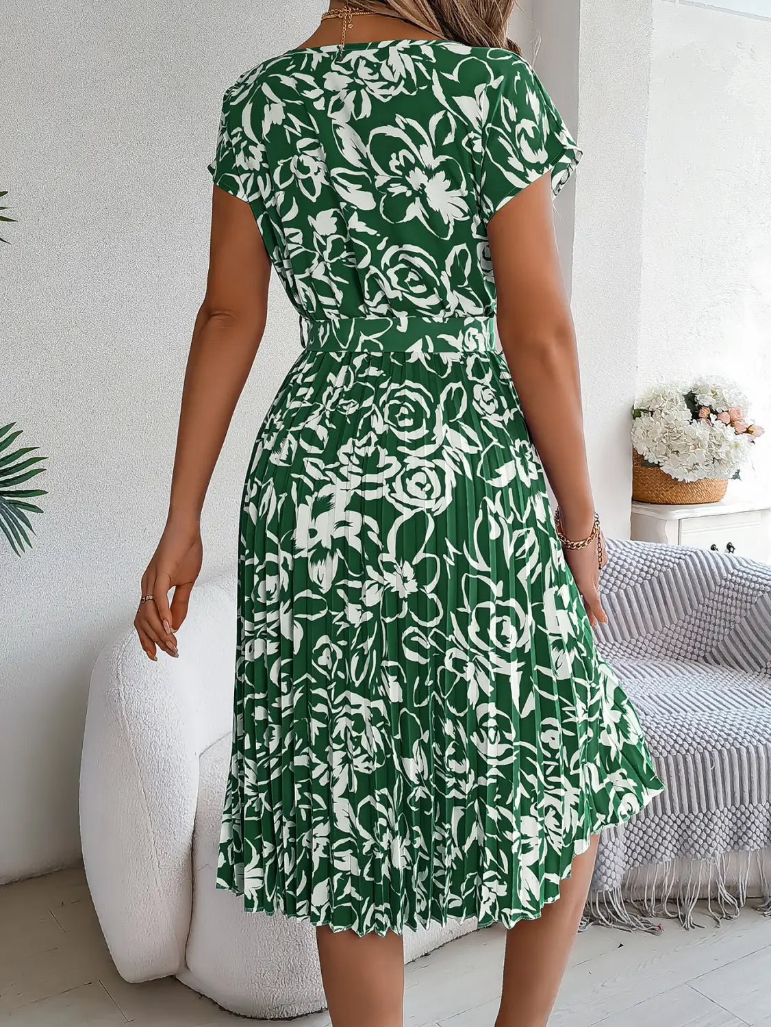 Elegant Floral Pleated Dress - Embrace Summer Elegance