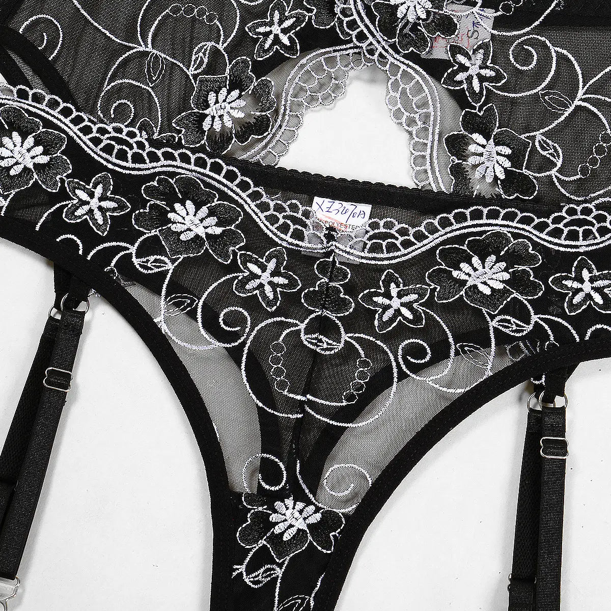 Floral Four-piece Bra Set - Alluring Craftsmanship