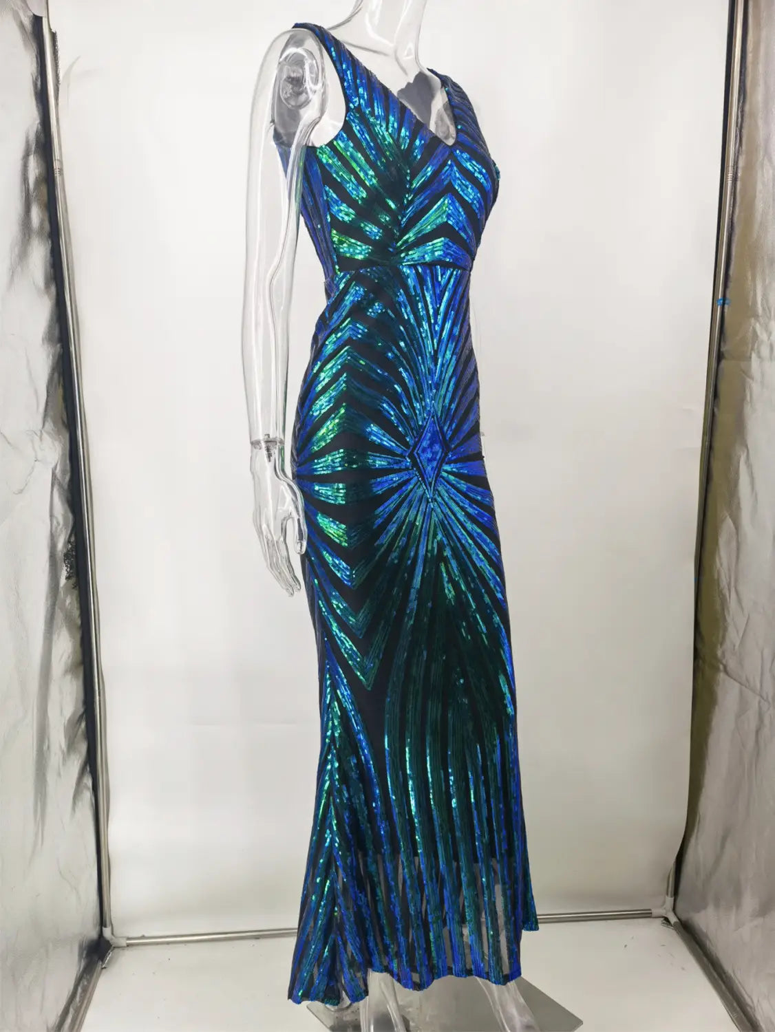 Elegant Sequin Maxi Dress - Sexy Slim Fit with Sparkling Glamour