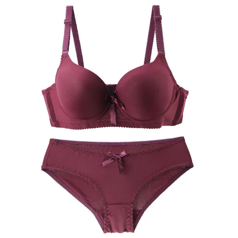 Smooth Moulded Bra and Brief Set with Scalloped Trim