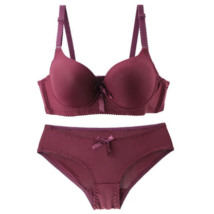 Smooth Moulded Bra and Brief Set with Scalloped Trim