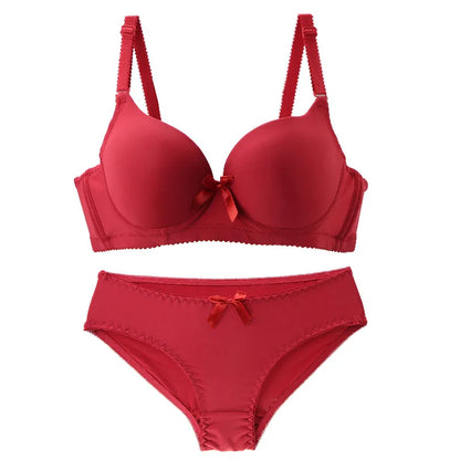 Smooth Moulded Bra and Brief Set with Scalloped Trim