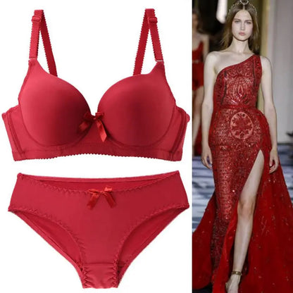 Smooth Moulded Bra and Brief Set with Scalloped Trim