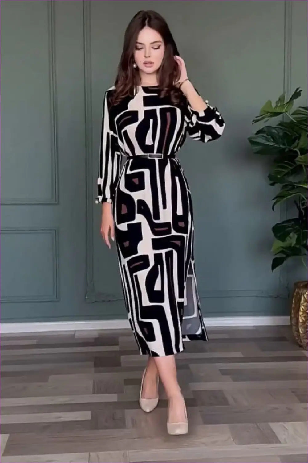 Abstract Print Maxi Dress - Effortless Everyday Elegance - Dresses - Autumn • Casual • Clothing • Lingerie Hut