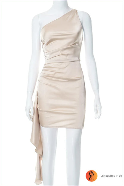 This Dress Is a Dream For Fashion-forward Women Who Love To Make An Entrance. Perfect Those Embrace Boldness