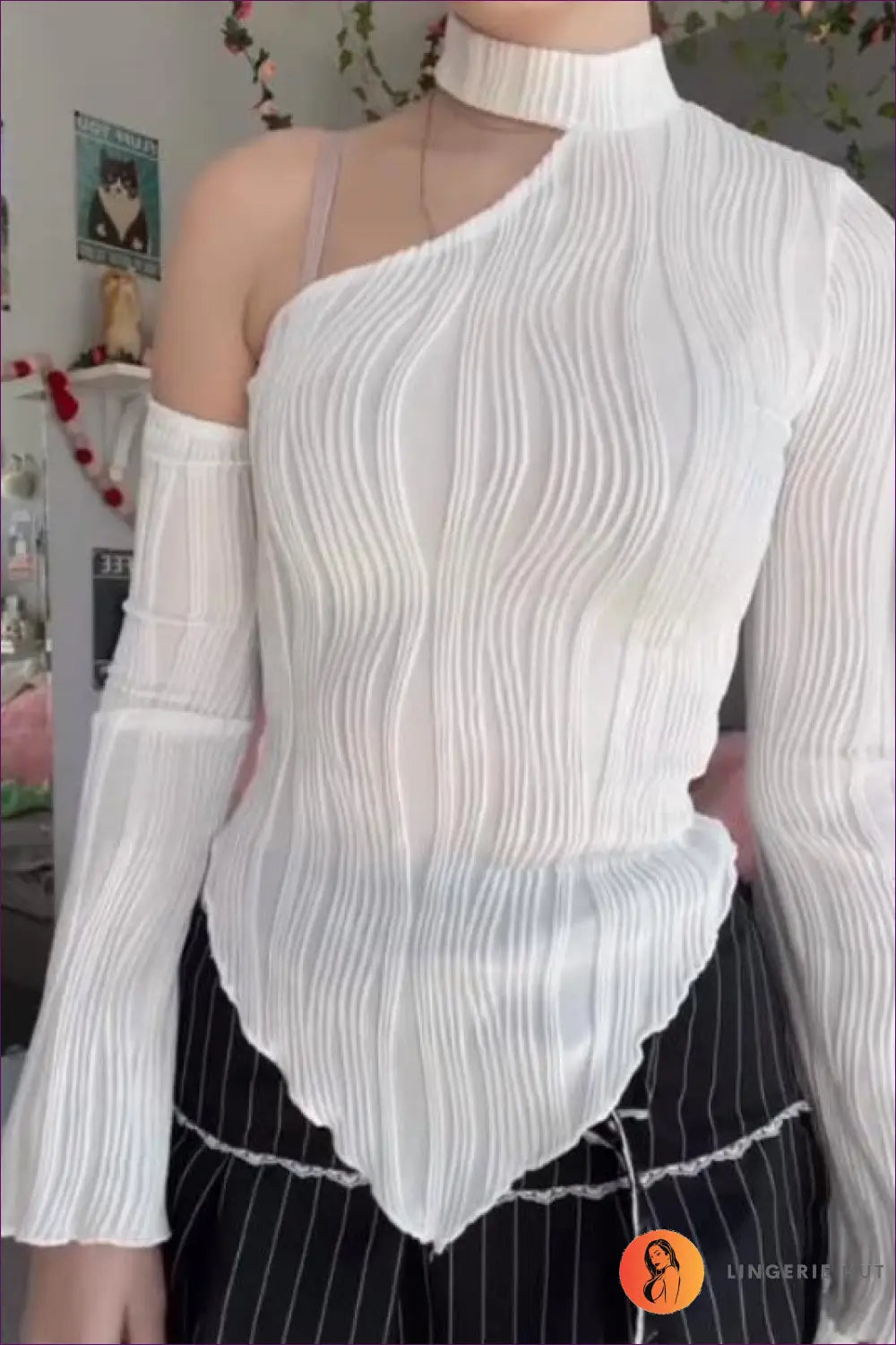 Asymmetrical Cutout Top - Effortless Evening Glamour - s / White - Shirts & Tops - Lingerie Hut - Autumn • Date Night