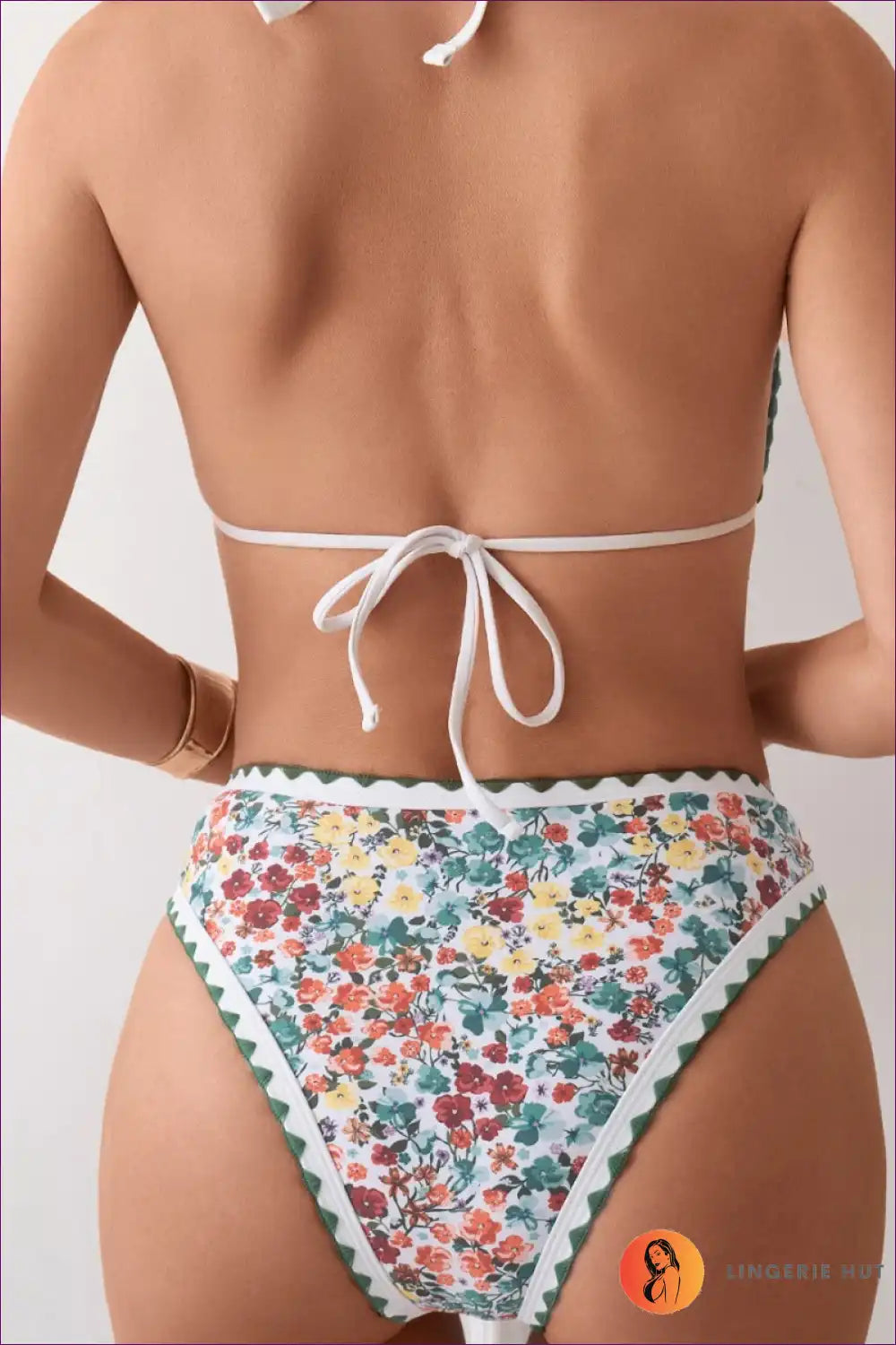 Bikini with Scalloped Trim - Garden Party Vibes for Beachwear, Bikini, Cutout, Floral, Glamour