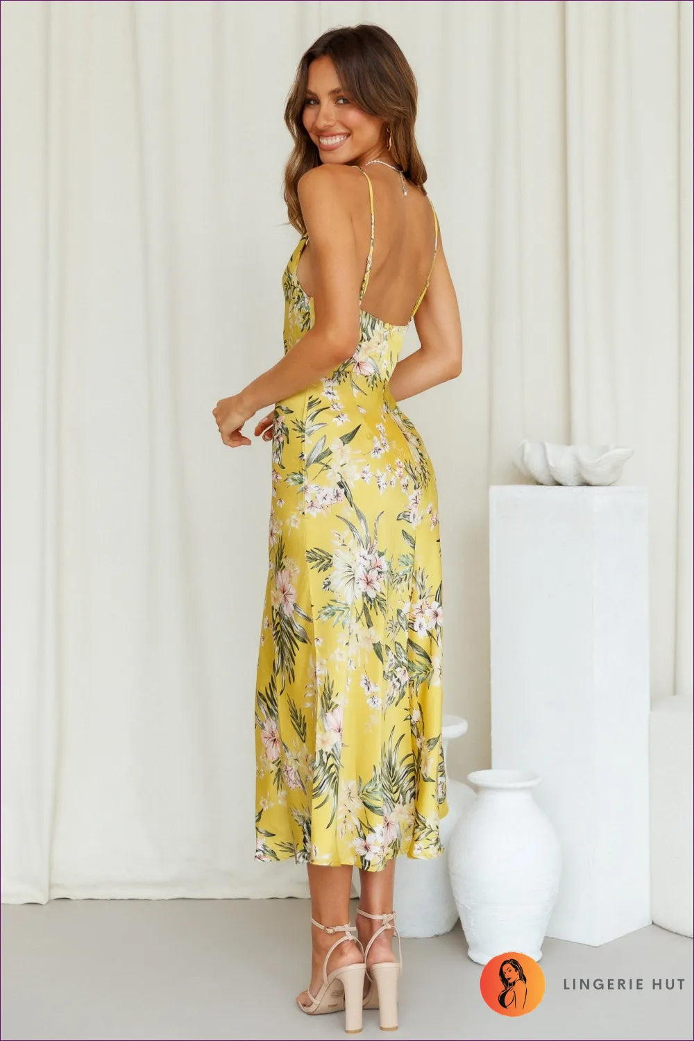 Elevate Your Summer Style With Our Boho Floral Maxi Dress. Perfect For Dreamers And Wanderers, It’s a Charming