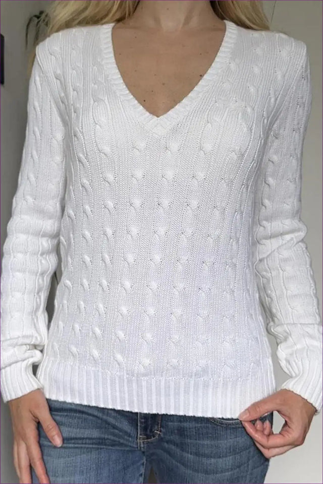 Cable Knit Jumper with V-Neck - Heritage Meets Comfort