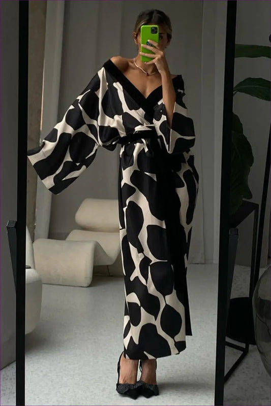 Step Into Luxury With Our Chic Satin Robe. Featuring Animal Print And 3/4 Sleeves, This Robe Is Your Go-to For