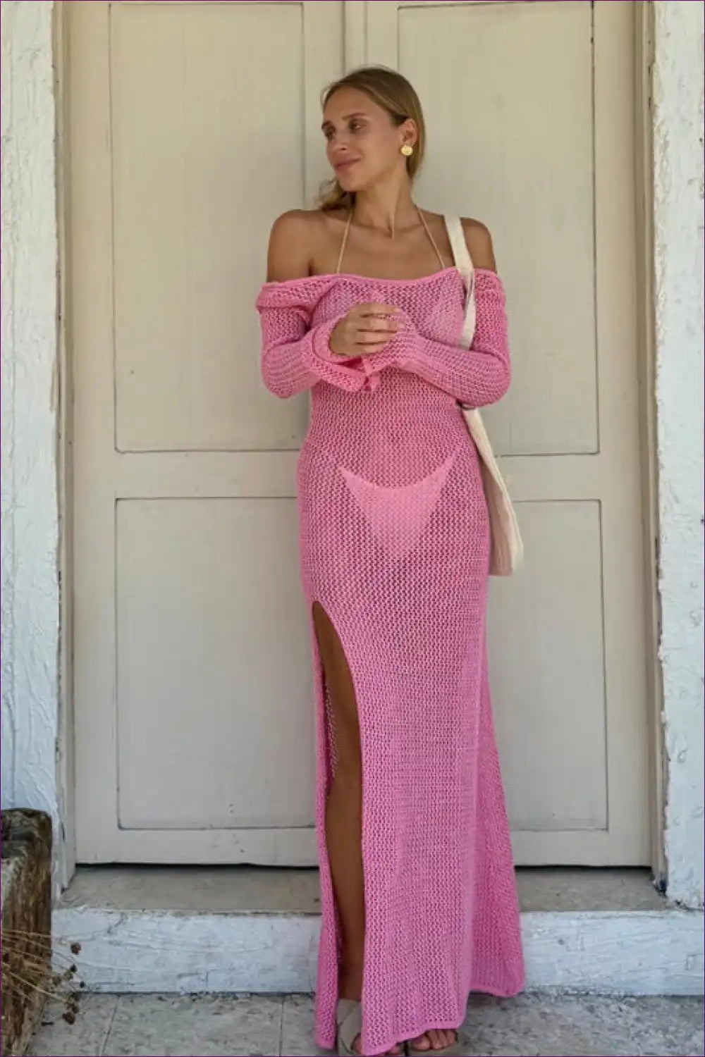 Cut-out Back Knitted Maxi Dress for Getaways - Effortless Allure