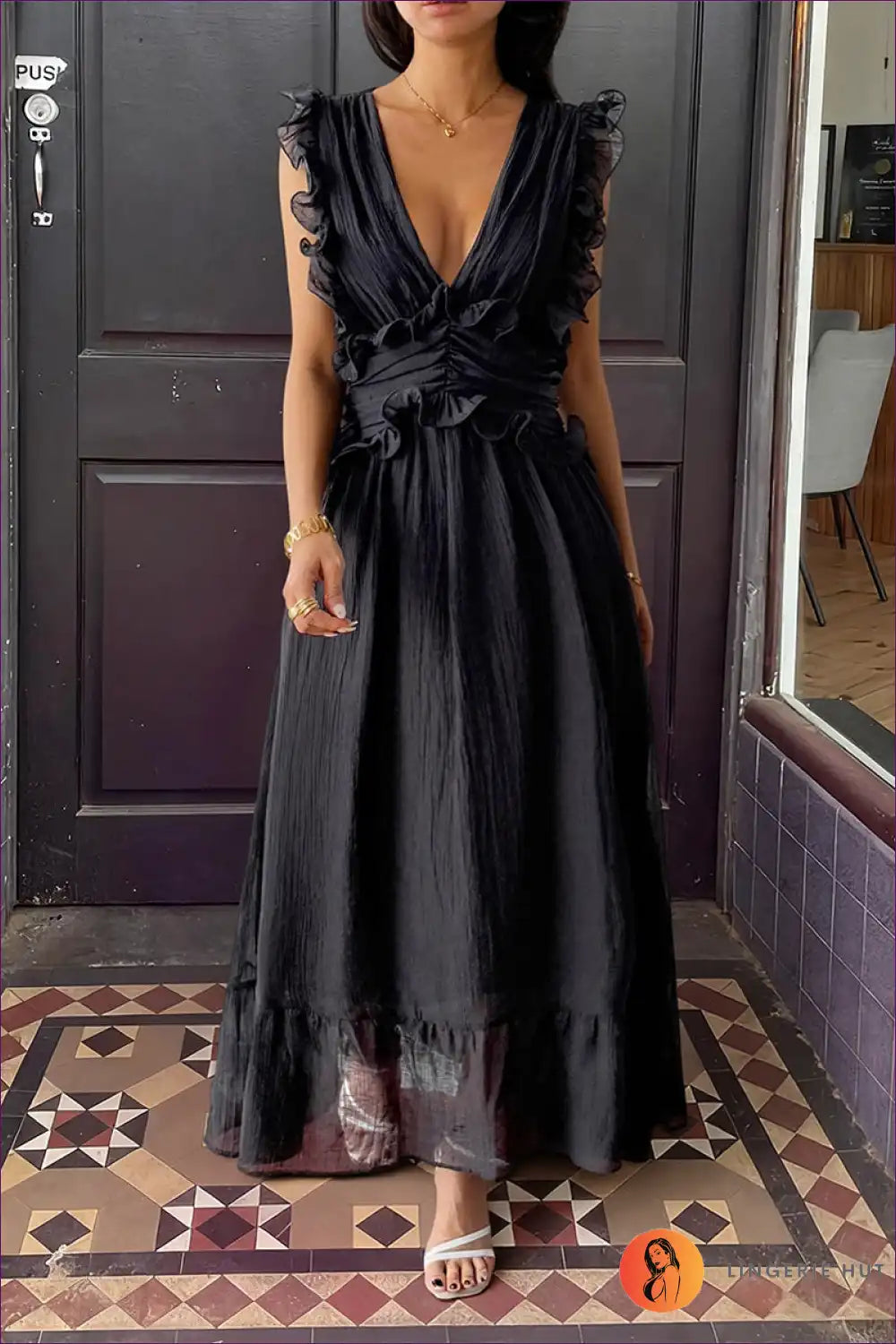 A-line Maxi Dress with Backless Detail - Understated Glamour - s / Black - Dresses - Lingerie Hut - Autumn • Backless