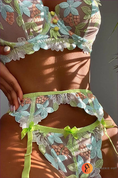 Embroidered Mesh Bra Set with Garter - Boudoir Elegance - s / Green - Lingerie - Hut - Date Night • Floral