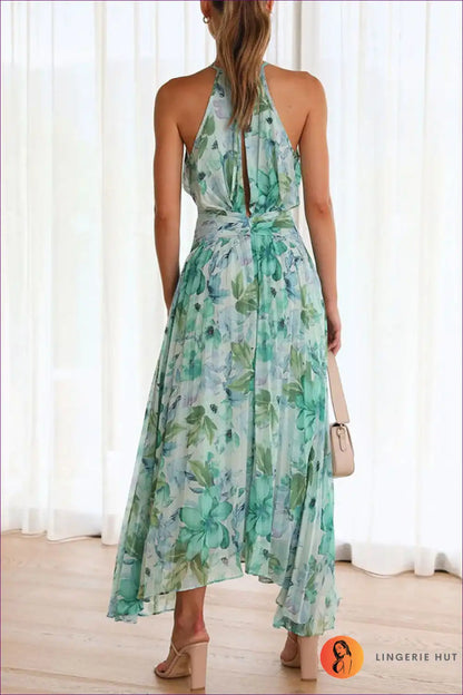 Halter Pleated Maxi Dress with Twisted Waist - Floaty Hem for Floral, Formal Wear, Halter, Maxi, Party