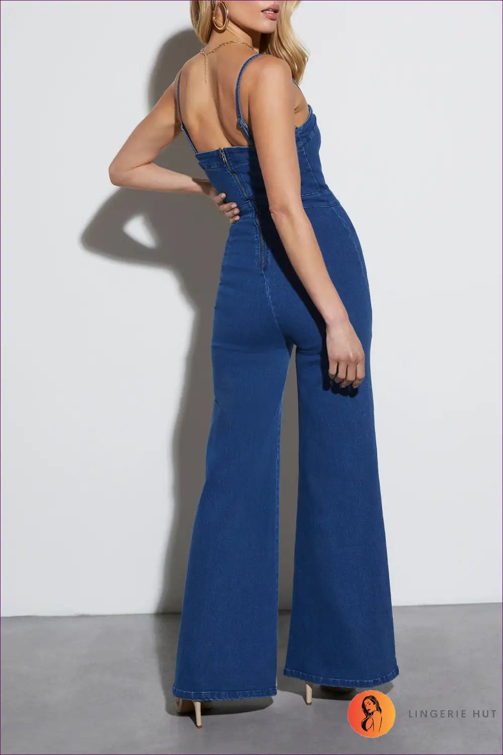 Jumpsuit with Wide-leg Silhouette - Effortless Elegance - Lingerie Hut - All Season • Backless • Cutout • Evening Wear