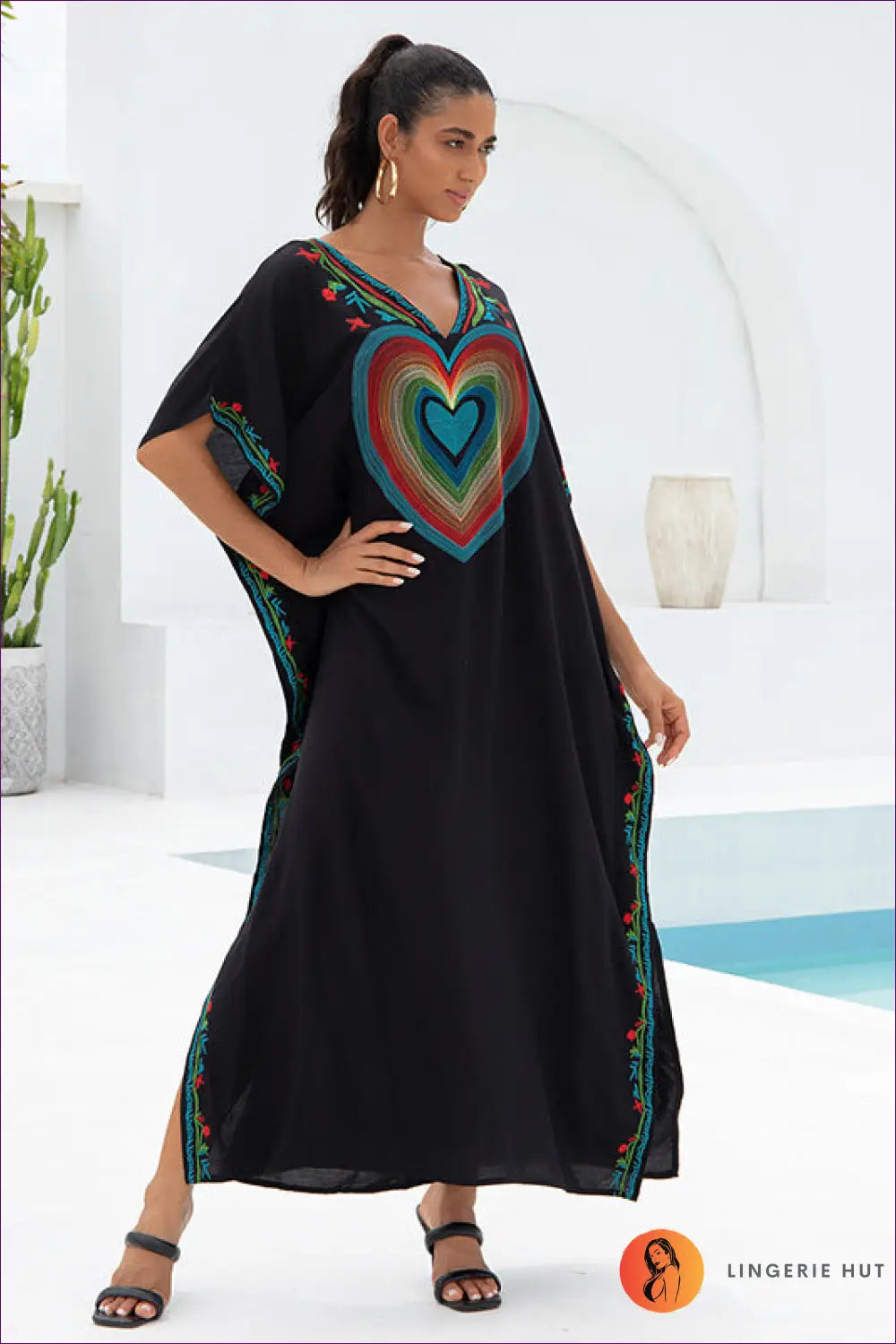 Kaftan with Embroidered Heart Motif - Poolside Luxury - one Size / Black - Cover Up - Lingerie Hut - Beachwear • Boho