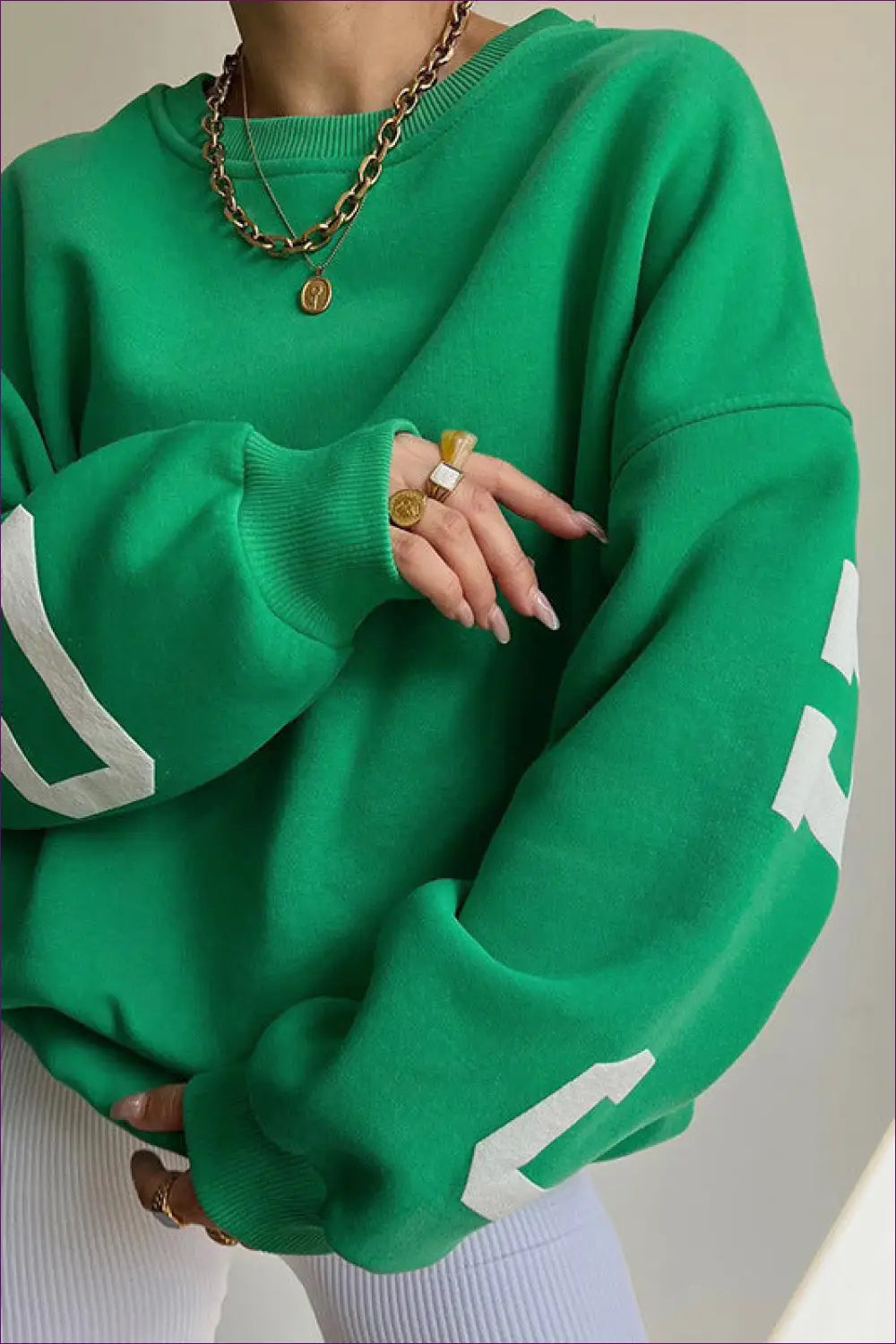 Loose Fit Graphic Top - Effortless Everyday Style - All Season • Autumn • Blouse • Casual • Lingerie Hut