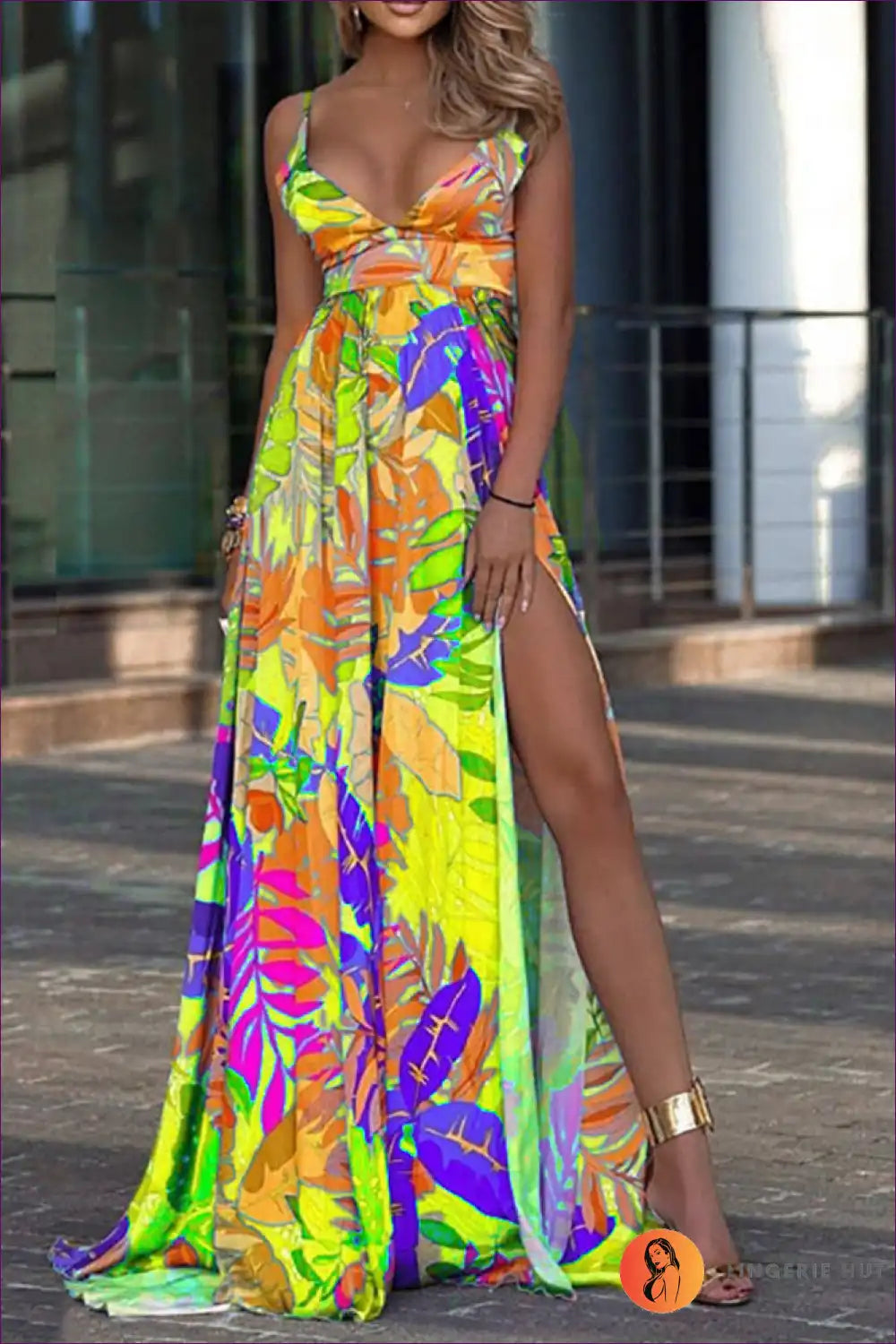 Maxi Dress with Tropical Print - Vacation Vibes for Boho, Casual, Cutout, Dress, Floral