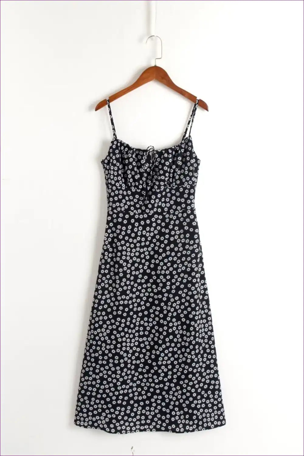 Midi Dress with Daisy Print - Countryside Charm for A-line, Boho, Casual, Cotton,