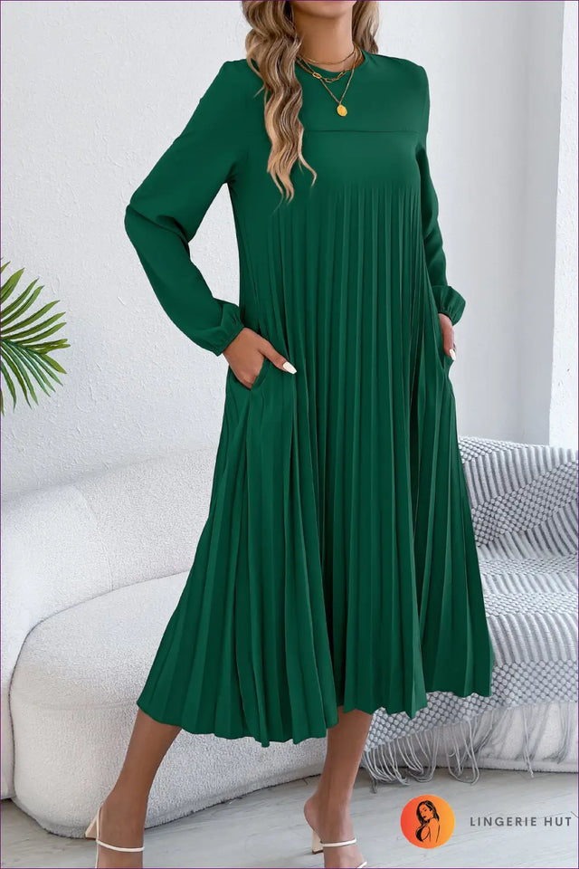Pleated Maxi Dress with Long Sleeves - Effortless Elegance