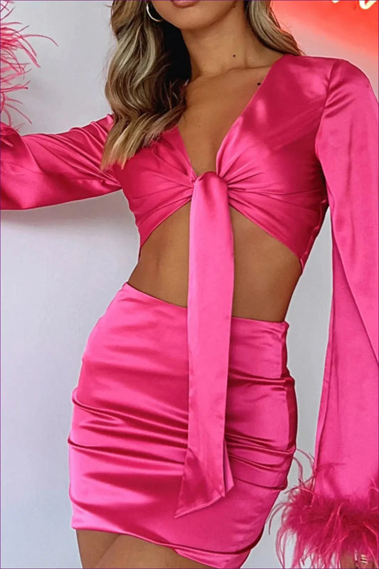 Turn Heads With Lingerie Hut’s Sexy Satin Set. Feather V-neck And Slim Fit Design Make This 2-piece Co-ord
