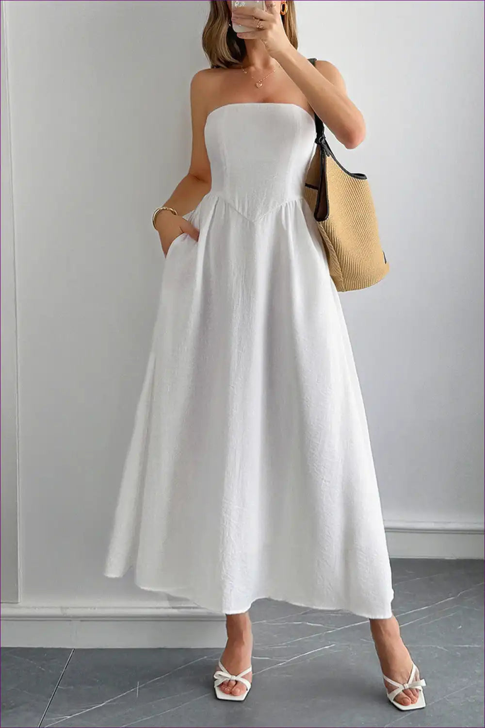 Strapless Maxi Dress with Flared Skirt - Effortless Summer Ritual for A-line, Backless, Casual, Dress,