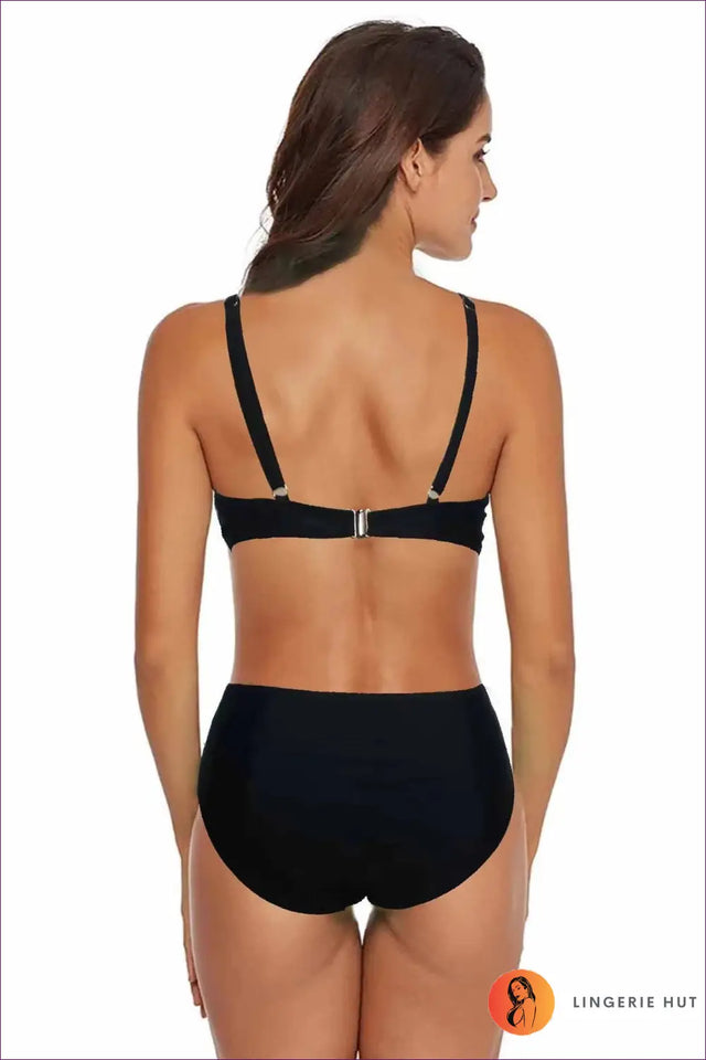 Three-Piece Bikini Set with Sarong - Poolside Drama