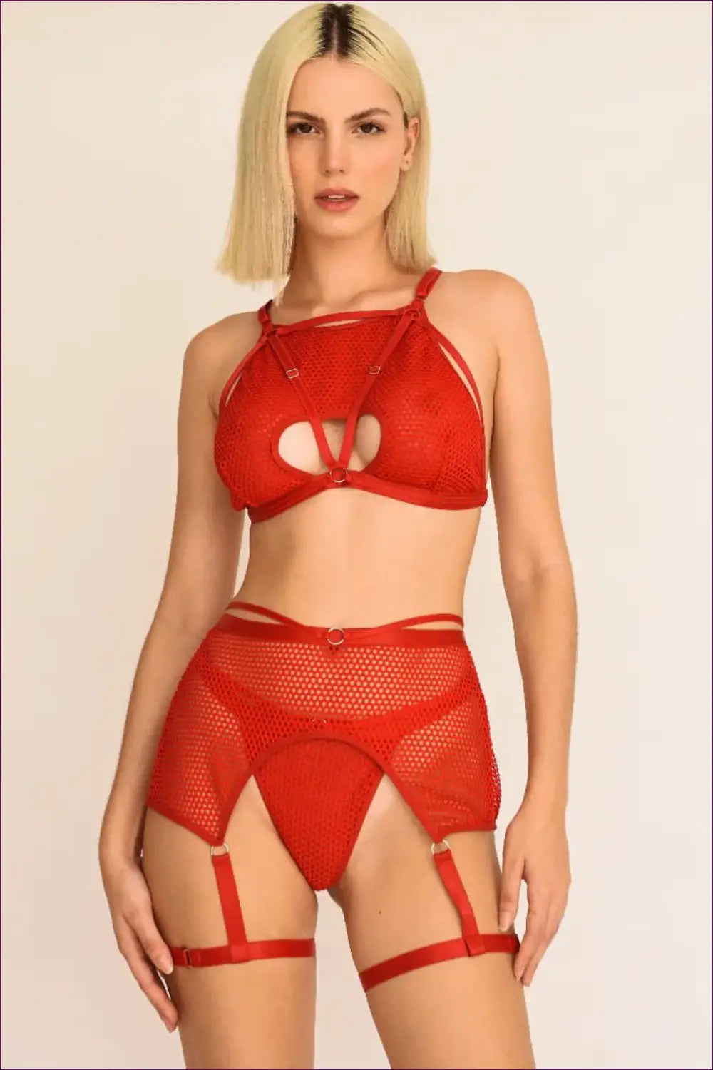 Three-piece Bra Set with Mesh & Lace - Boudoir Elegance - Lingerie - Hut - All Season • Cutout • Date Night