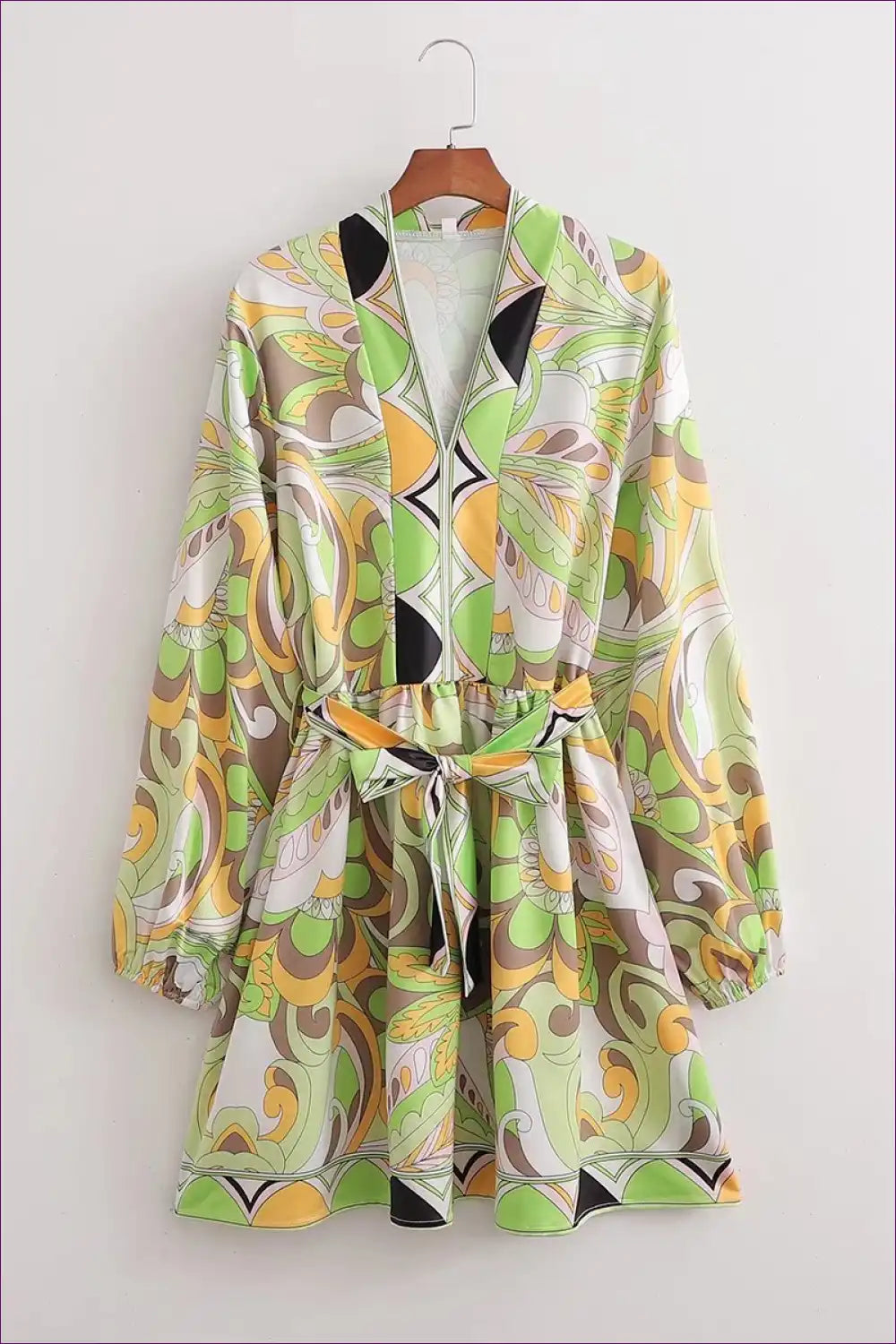 Vintage Print Wrap Dress with Tie Waist - Retro Chic for A-line, Casual, Everyday, just In, Midi