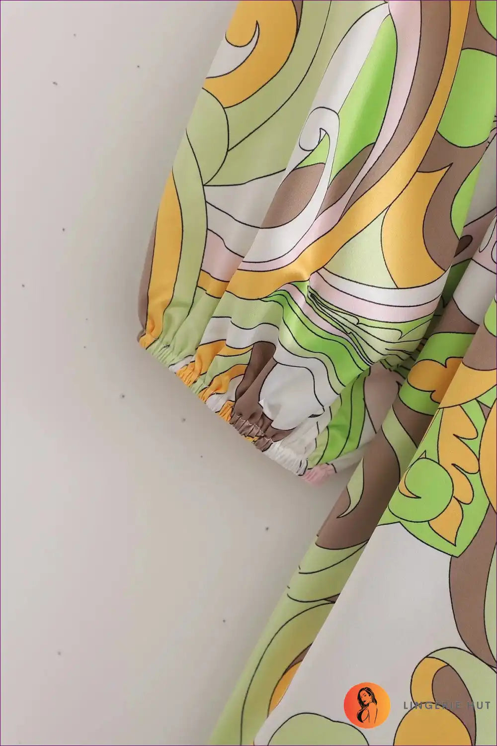 Vintage Print Wrap Dress with Tie Waist - Retro Chic for A-line, Casual, Everyday, just In, Midi