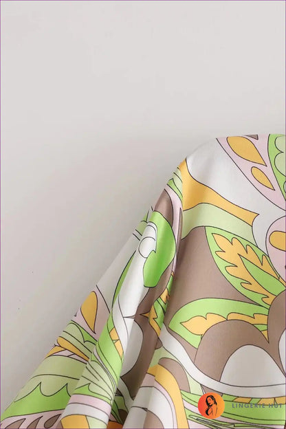 Vintage Print Wrap Dress with Tie Waist - Retro Chic for A-line, Casual, Everyday, just In, Midi